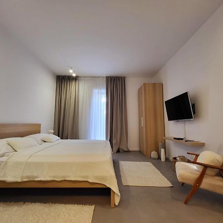 Firefly Luxury Apartment With Private Whirlpool 자다르 외부 사진