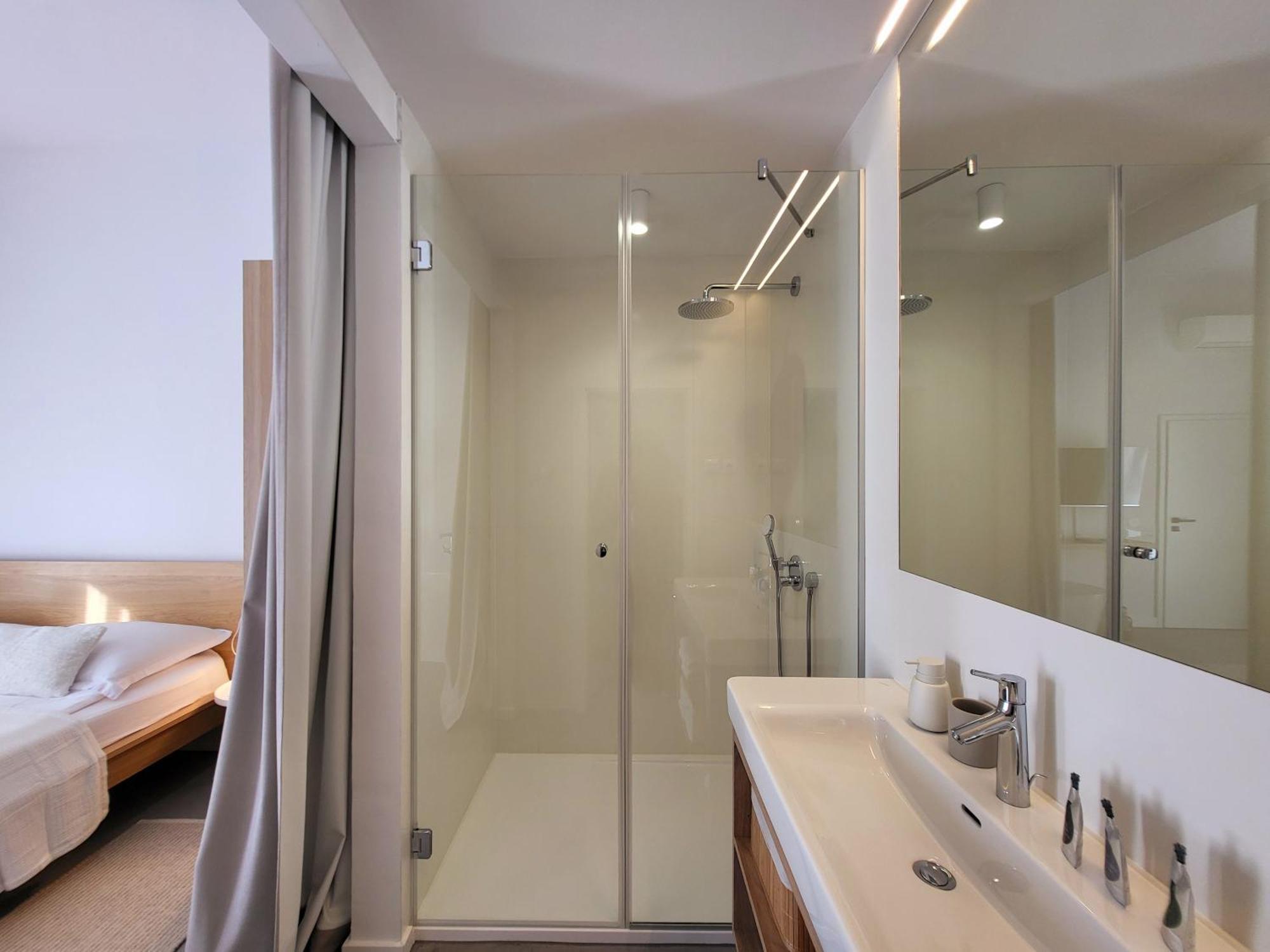 Firefly Luxury Apartment With Private Whirlpool 자다르 외부 사진